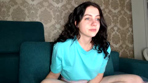 Louise online show from 02-28-25, 12:42