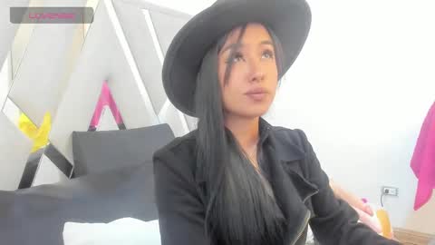 louise_taylorr online show from 01-22-25, 11:45