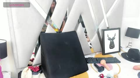 louise_taylorr online show from 01-22-25, 10:15