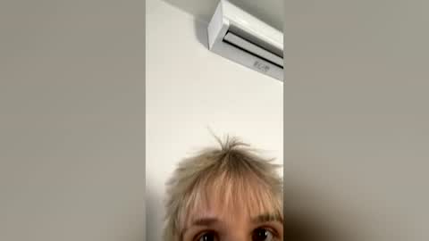 loulou144838 online show from 06-27-26, 02:49