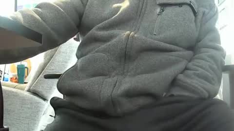 loumtl3 online show from 03-08-25, 01:57