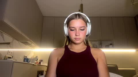 Snapshot of lourapimenta chatting on 02-17-26, 03:19 Eliza online show from 02-17-26, 03:19