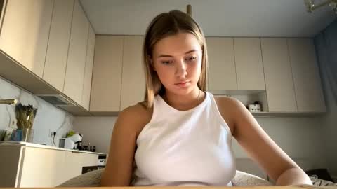 Snapshot of lourapimenta chatting on 03-26-26, 01:28 Eliza online show from 03-26-26, 01:28