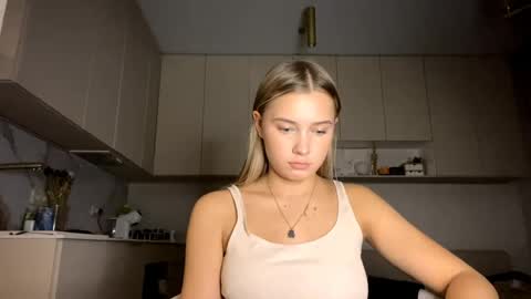 Snapshot of lourapimenta chatting on 04-03-26, 04:38 Eliza online show from 04-03-26, 04:38