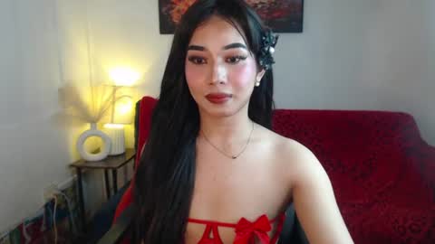Snapshot of lovabletrans_deia chatting on 06-29-26, 07:25 DEIA online show from 06-29-26, 07:25
