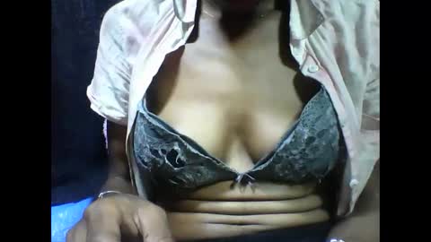 lovaelisa online show from 11-07-25, 03:28