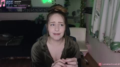 Lo Valentine online show from 12-02-25, 05:13