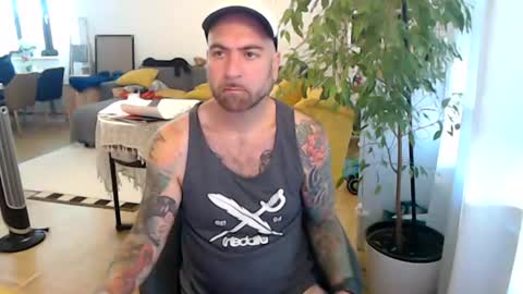 Guapito online show from 06-24-26, 07:40