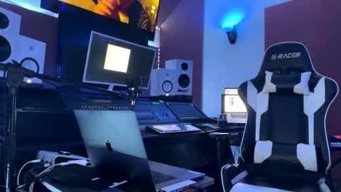 Prynce online show from 03-09-25, 08:31