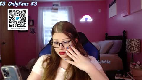 Snapshot of love4layla chatting on 01-03-25, 05:42 Laylah Little online show from 01-03-25, 05:42