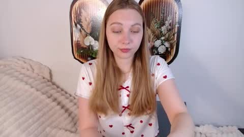 love bella  online show from 04-30-26, 12:17