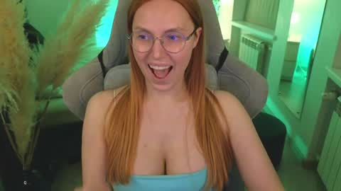 Snapshot of love_call chatting on 01-28-25, 11:38 love_call online show from 01-28-25, 11:38