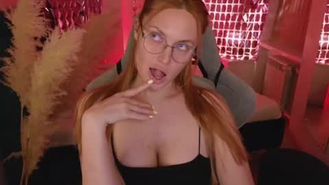 Snapshot of love_call chatting on 02-09-25, 11:36 love_call online show from 02-09-25, 11:36