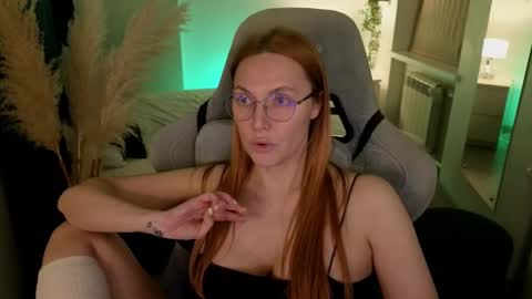 Snapshot of love_call chatting on 02-22-25, 11:57 love_call online show from 02-22-25, 11:57