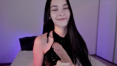 Snapshot of love_coin chatting on 12-18-24, 03:58 Love is name - I want to be your hobby General of hearts troops online show from 12-18-24, 03:58