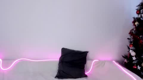 Snapshot of love_coin chatting on 01-22-25, 05:59 Love is name - I want to be your hobby General of hearts troops online show from 01-22-25, 05:59