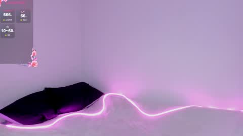 Snapshot of love_coin chatting on 01-24-25, 10:19 Love is name - I want to be your hobby General of hearts troops online show from 01-24-25, 10:19