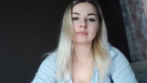 Snapshot of love_dom_meg chatting on 02-13-26, 09:27 Megane online show from 02-13-26, 09:27