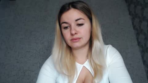 Snapshot of love_dom_meg chatting on 03-04-26, 09:04 Megane online show from 03-04-26, 09:04