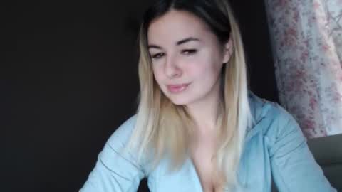 Snapshot of love_dom_meg chatting on 03-17-26, 10:29 Megane online show from 03-17-26, 10:29