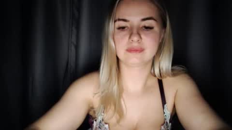 Snapshot of love_dom_meg chatting on 03-28-26, 12:10 Megane online show from 03-28-26, 12:10