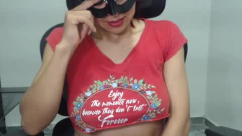 Nina online show from 02-22-25, 01:00