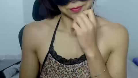 Snapshot of love_gatubela chatting on 03-13-26, 09:10 Nina online show from 03-13-26, 09:10