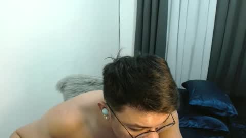 Snapshot of love_hottieh chatting on 10-11-25, 02:00 love_hottieh online show from 10-11-25, 02:00