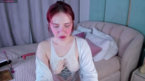 Snapshot of love_is_lola chatting on 01-10-25, 01:21 Lola online show from 01-10-25, 01:21