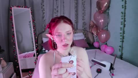 Snapshot of love_is_lola chatting on 02-20-25, 01:25 Lola online show from 02-20-25, 01:25