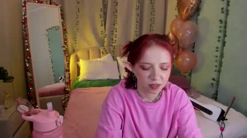 Snapshot of love_is_lola chatting on 02-27-25, 04:20 Lola online show from 02-27-25, 04:20