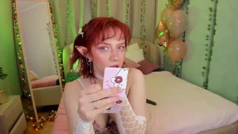 Snapshot of love_is_lola chatting on 03-01-25, 01:22 Lola online show from 03-01-25, 01:22