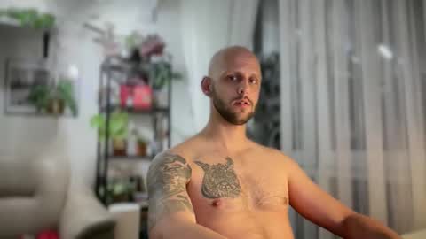 Snapshot of love_kinky_fetishes chatting on 04-05-26, 06:16 love_kinky_fetishes online show from 04-05-26, 06:16