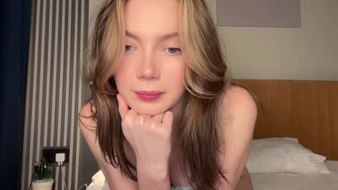 Sofi   online show from 10-06-25, 04:59