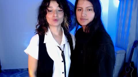 Snapshot of love_oftwo chatting on 03-09-25, 06:50 Melisa Emily online show from 03-09-25, 06:50