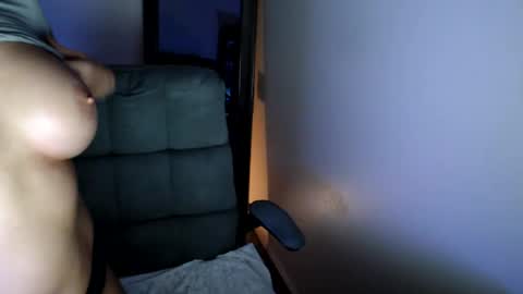 LoVe On  online show from 07-23-26, 02:09