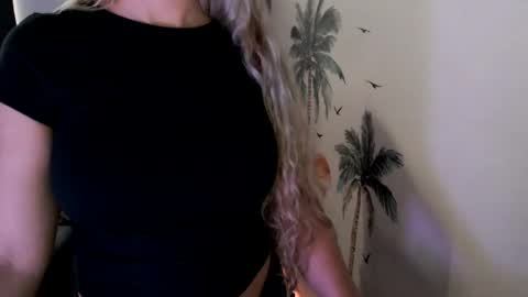 LoVe On  online show from 07-30-26, 01:54