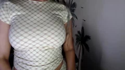 LoVe On  online show from 08-08-26, 03:25