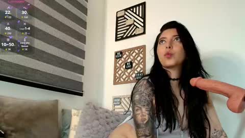 Sharol Leon online show from 09-17-25, 01:29