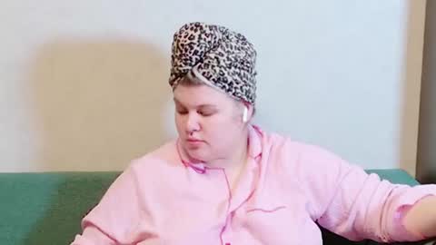 Snapshot of love_wiggy18 chatting on 12-02-24, 01:57 Ally online show from 12-02-24, 01:57