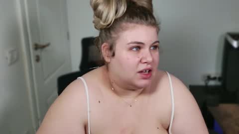 Ally online show from 11-24-25, 08:25