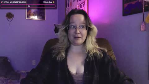 Snapshot of love_you_julia chatting on 10-31-25, 05:08 love_you_julia online show from 10-31-25, 05:08