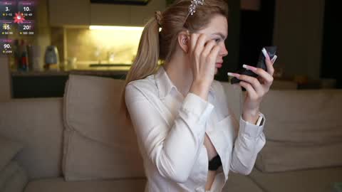 love you to123 online show from 12-18-25, 05:24