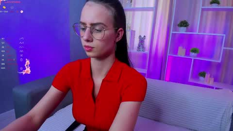 Snapshot of lovebettie chatting on 04-07-26, 08:26 Elisabette online show from 04-07-26, 08:26
