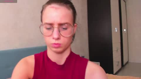 Snapshot of lovebettie chatting on 04-11-26, 07:45 Elisabette online show from 04-11-26, 07:45