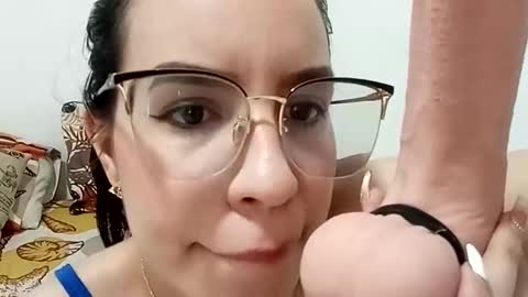 Snapshot of lovebunny_01 chatting on 01-20-25, 06:21 IAmBunny online show from 01-20-25, 06:21