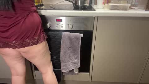 Snapshot of lovecelinexo chatting on 11-07-25, 06:30 Celine online show from 11-07-25, 06:30