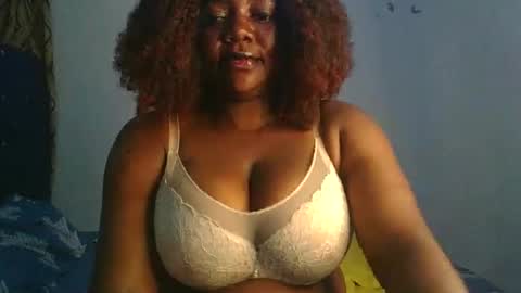 Snapshot of lovecumsluttie chatting on 10-09-25, 08:29 mila online show from 10-09-25, 08:29