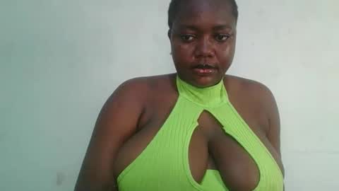 Snapshot of lovecumsluttie chatting on 02-28-26, 10:27 mila online show from 02-28-26, 10:27