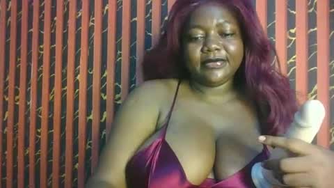Snapshot of lovecumsluttie chatting on 03-09-26, 06:56 mila online show from 03-09-26, 06:56